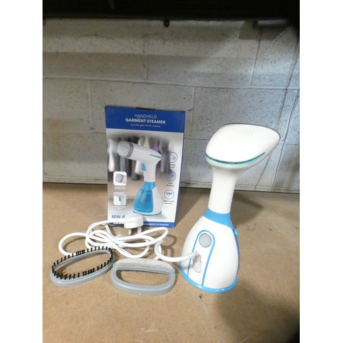 3090 - A white and blue 1700w hand held garment steamer (model: MW-801)