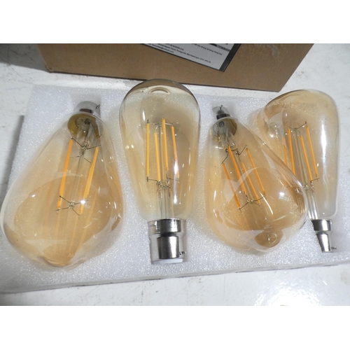 3084 - 8 pc B22 vintage style Edison light bulbs