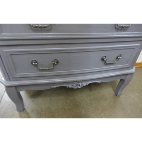 1435 - A grey French style three drawer chest