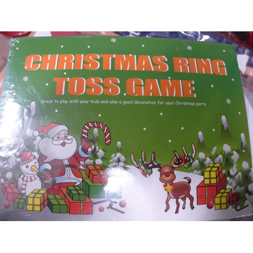 2289 - Quantity of Christmas items including cards, Christmas tree, bases, wall light etc.