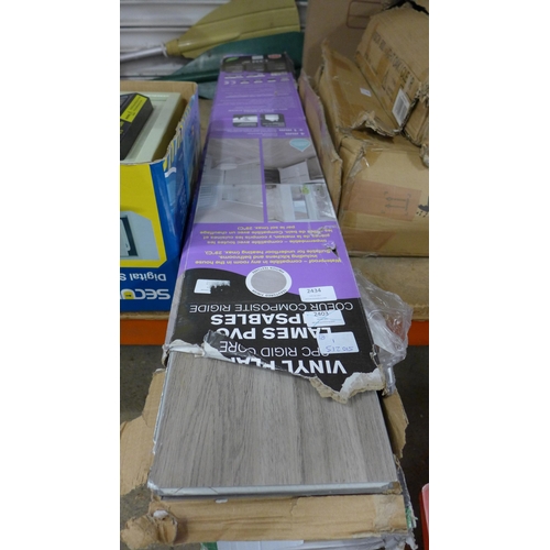 2268 - 2 Part packs of wooden flooring - approx. 2sqm