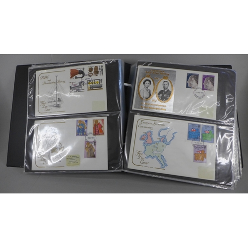 675 - Stamps; GB first day covers from 1967 to 2001, mainly typed addresses and many special cancels, appr... 