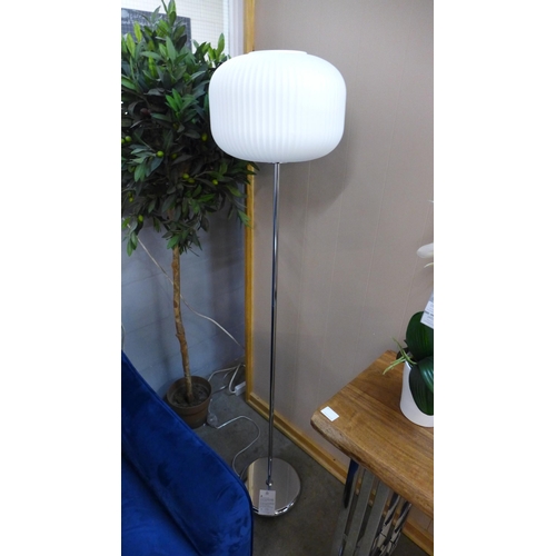 1473 - A white frost floor lamp, H 146cms (2669732)   #
