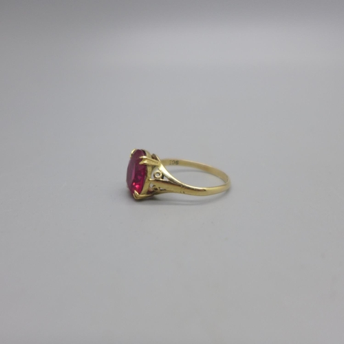 1011 - A 9ct gold, synthetic ruby ring, 1.9g, M