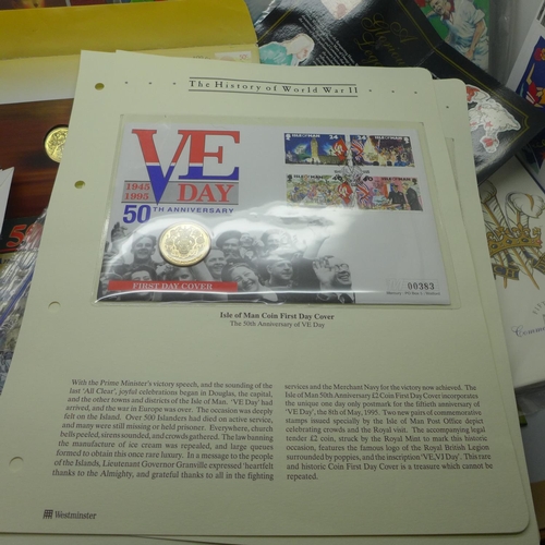 941 - A collection of coin covers and uncirculated coins