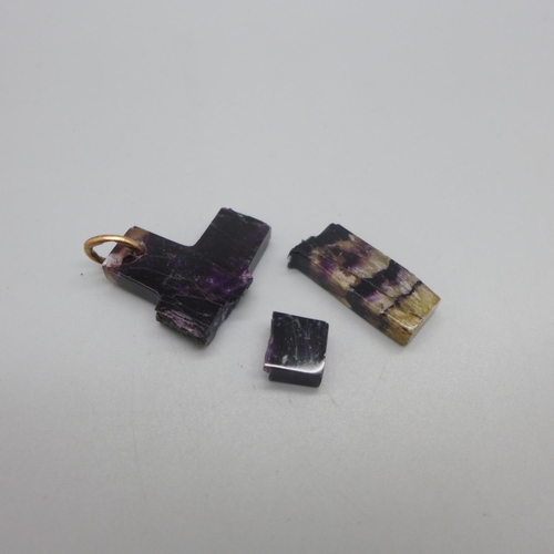 956 - A Blue John cross pendant, a/f
