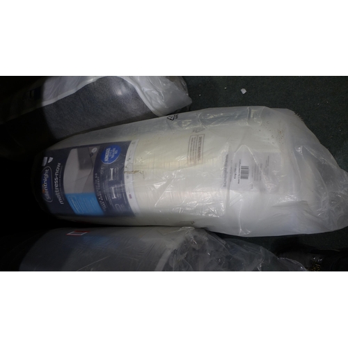 3177 - Kingsize Silentnight foam mattress to fit a 150cm wide bed * This lot is subject to VAT