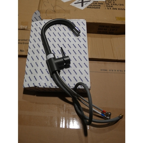 3127 - A grey, pull-out kitchen mixer tap * this lot is subject to VAT