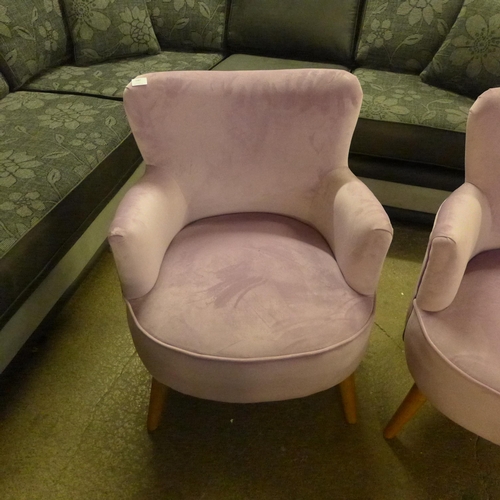 1304 - A pair of Charleston pink upholstered chairs
