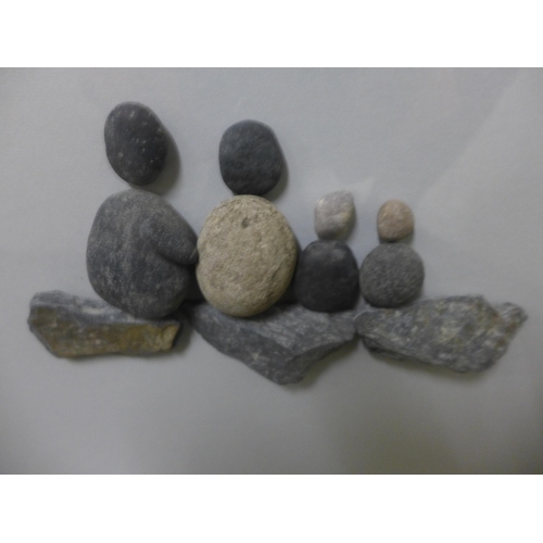 1421 - A hand made pebble picture 