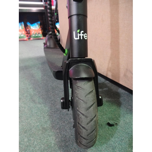 3037 - Li-fe 250 Air Pro electric scooter with charging lead