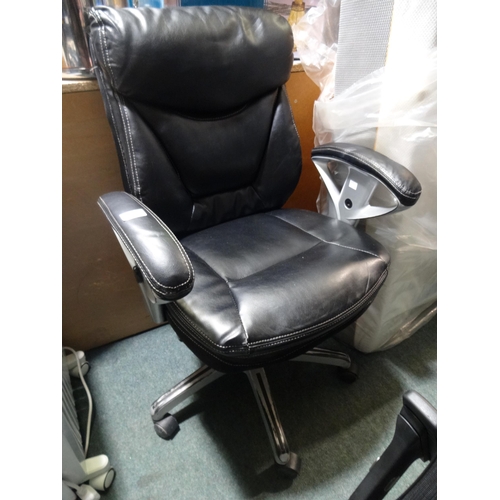 3044 - Bonded Leather Student Chair (243-245) * This lot is subject to VAT