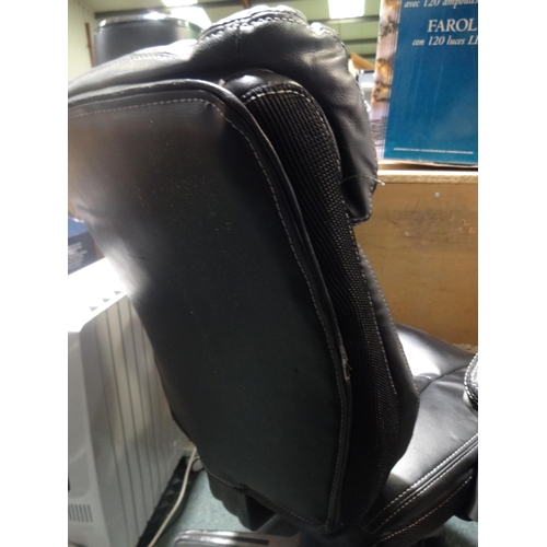 3044 - Bonded Leather Student Chair (243-245) * This lot is subject to VAT