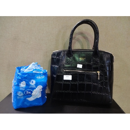 3091 - Osprey Lady's Black Handbag and Always Ultra Night Quattro Packs (243-114, 404) * This lot is subjec... 