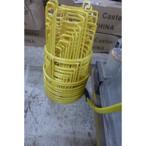 2080 - 110v Site light & rope lights with yellow shade