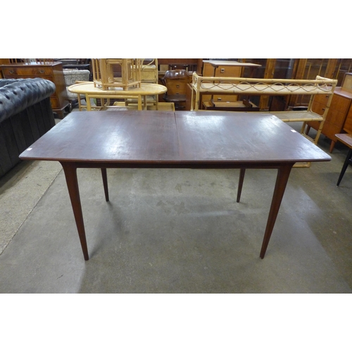 82 - A McIntosh teak T2 extending dining table