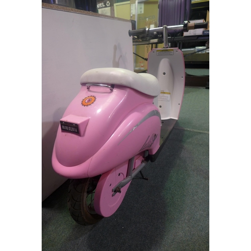 3038a - Razor Pink electric scooter and charger