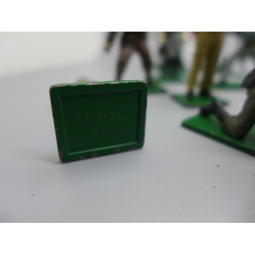 701 - A collection of Blue-Box die-cast army figures