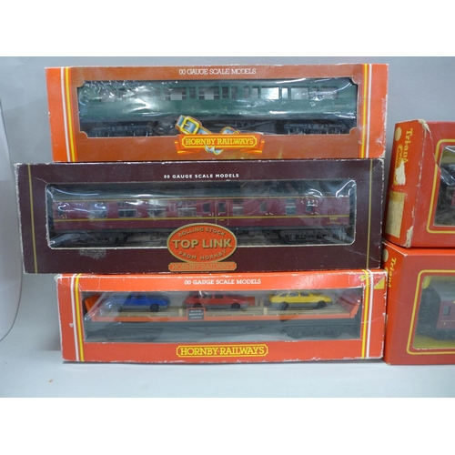 754 - Five Hornby and Tri-ang 00 gauge carriages, boxed