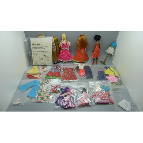 769 - Pippa Dolls:- Princess Pippa with ankle length hair, Britt, Mandy, Tammie and Dinah (Dawn model) wit... 