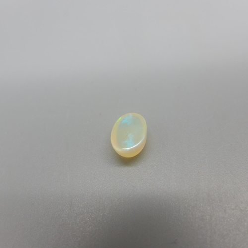 951 - An unmounted opal, 1.47cts