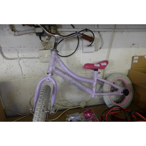 2096 - Unused/ex display Dawes Lil Duchess balance bike