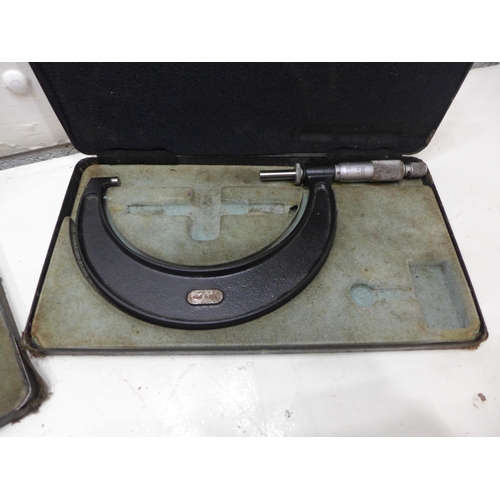 2027 - 4 Mixed size Moor & Wright micrometers size 1-2