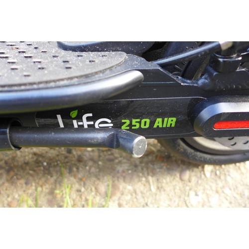 2091 - Life 250 Air rechargeable scooter (no charger) (original RRP £449)