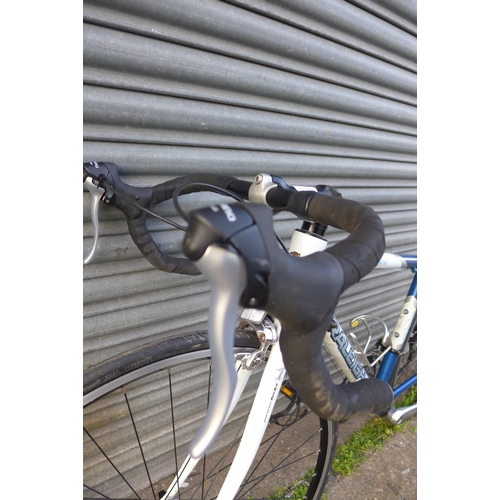 2097 - Raleigh Airlite 100 Shimano equipped racing bike