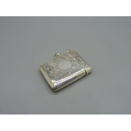 1041 - A silver vesta case, Birmingham 1919