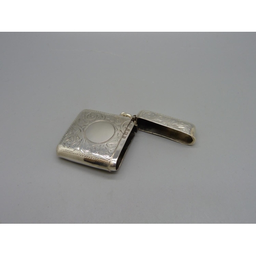 1045 - A silver vesta case, Birmingham 1902