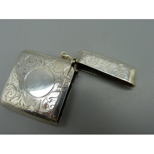 1045 - A silver vesta case, Birmingham 1902