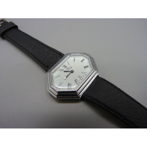 1114 - A gentleman's Royce manual wind wristwatch