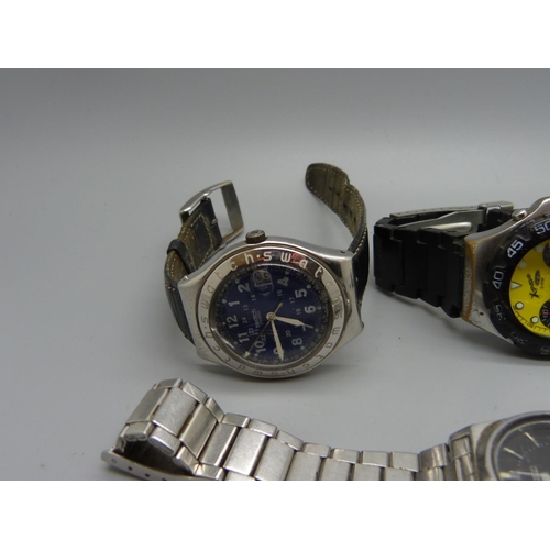 1127 - Five wristwatches including two Seiko 5