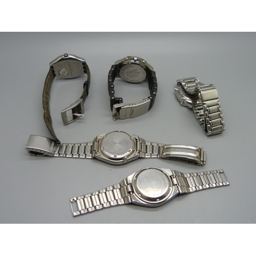 1127 - Five wristwatches including two Seiko 5