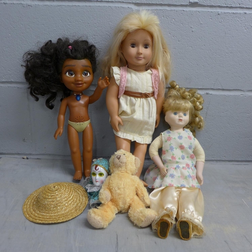 1128 - A box of dolls