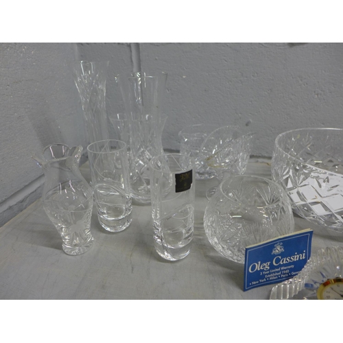 1159 - A collection of glassware including bowls, glasses and vases **PLEASE NOTE THIS LOT IS NOT ELIGIBLE ... 