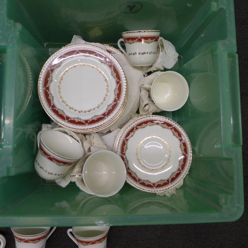 1165 - A collection of tea and dinnerware, Golden Sovereign by Portland Pottery **PLEASE NOTE THIS LOT IS N... 