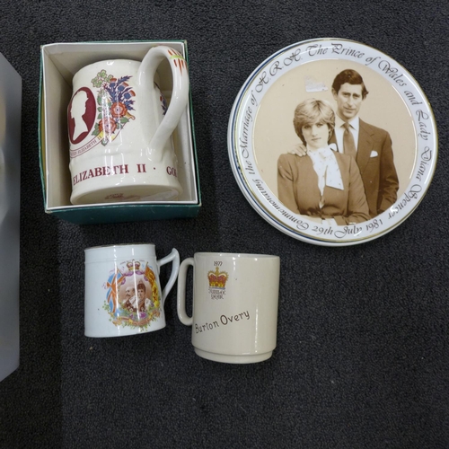 1186 - A box of Royal commemorative china **PLEASE NOTE THIS LOT IS NOT ELIGIBLE FOR POSTING AND PACKING**