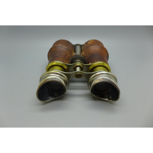 621 - A pair of 19th Century field glasses