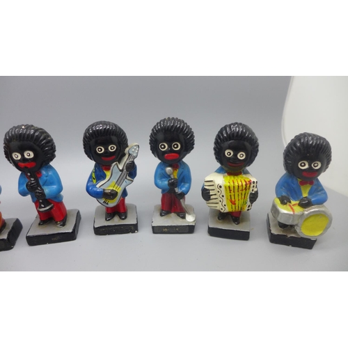 657 - Nine Robertson's musical jazz band figures