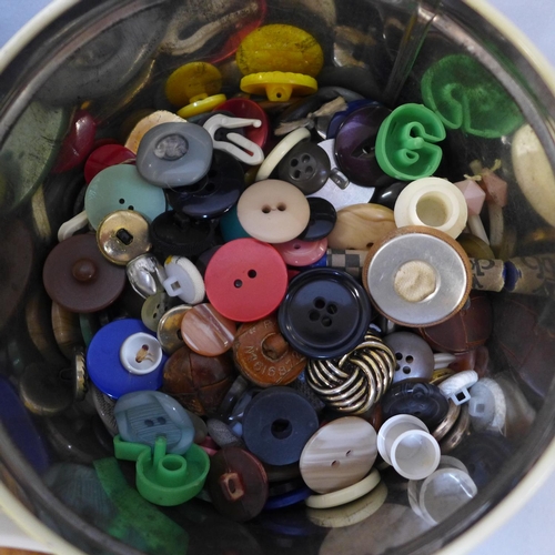 726 - Three tins of vintage and modern buttons