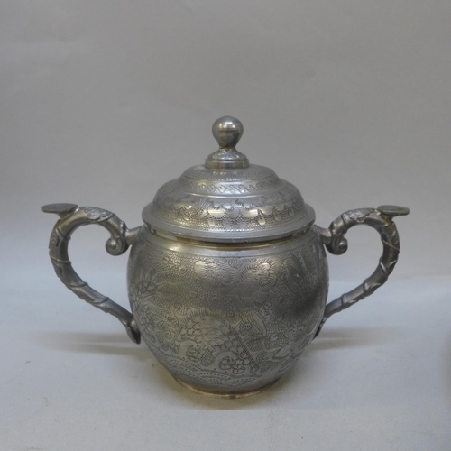 772 - A Swatow Yen Tseng Chi pewter tea service