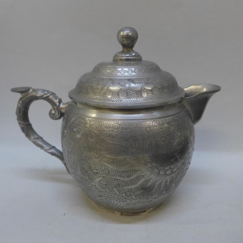 772 - A Swatow Yen Tseng Chi pewter tea service