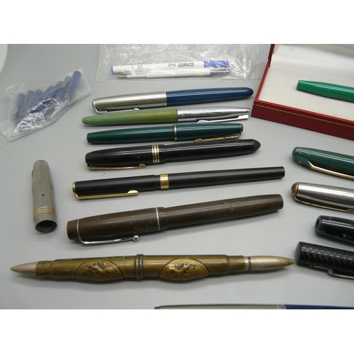 883 - Four pens with 14ct gold nibs, Conway Stewart 28, a/f, Summit and 2x Swan, a Sheaffer, boxed, other ... 