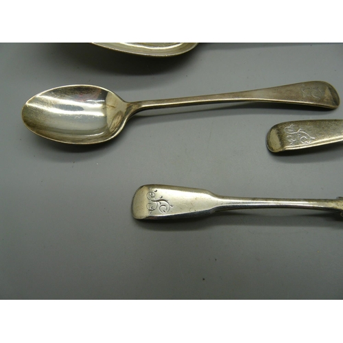 887 - A pair of William IV silver spoons, London 1834, James Beebe, a pair of silver salt spoons and one o... 