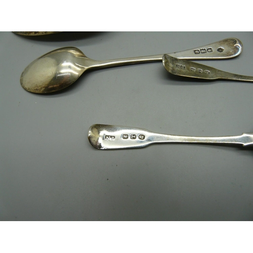 887 - A pair of William IV silver spoons, London 1834, James Beebe, a pair of silver salt spoons and one o... 