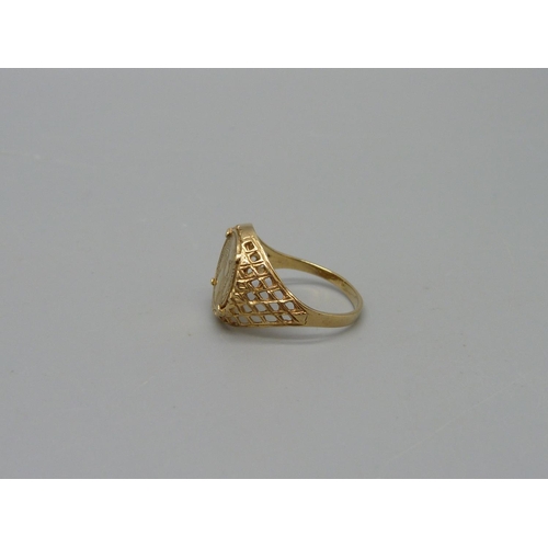 963 - A 9ct gold ring, 2g, J