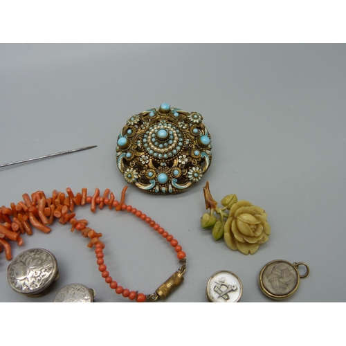 974 - A coral necklace, an Art Deco hat pin and other jewellery