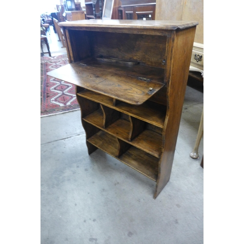 140 - An oak open bookcase